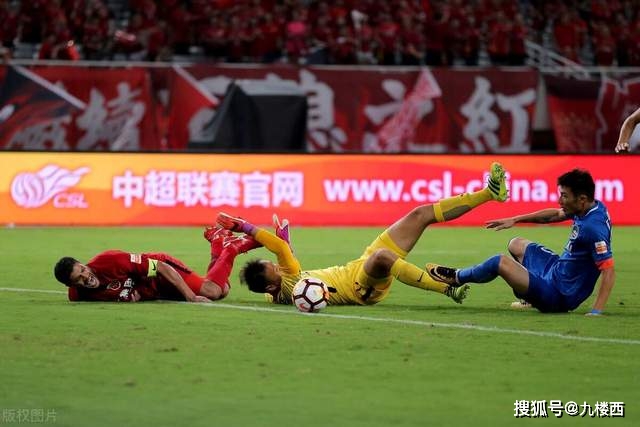 太阳报：曼联接近签下曼城小将埃泽、卡西姆，前者被比作博格巴